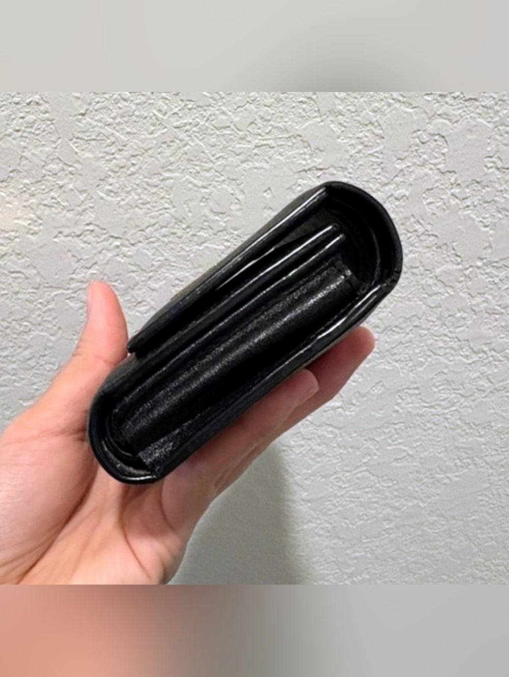 MCM Compact Wallet - Picture 4 of 10